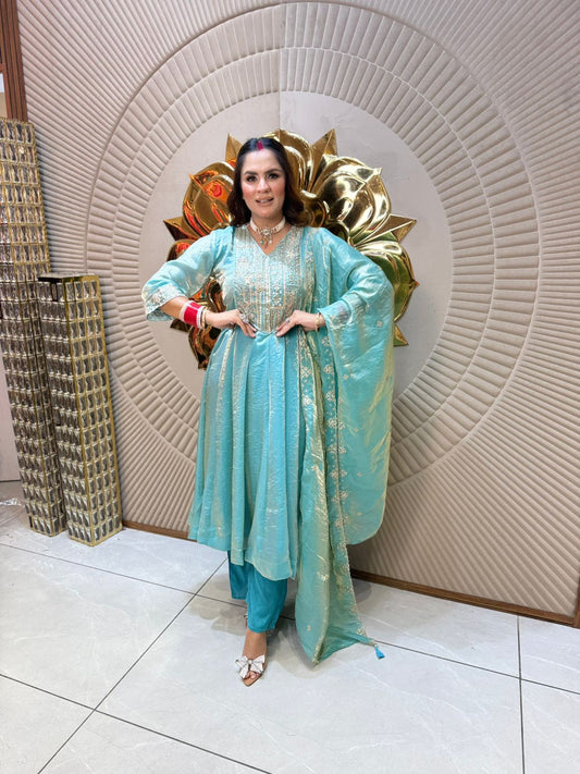 Stunning Long Suit PC1981