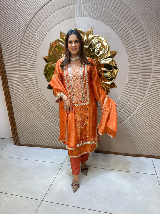 Beautiful Dress With Mirror Work PC2000