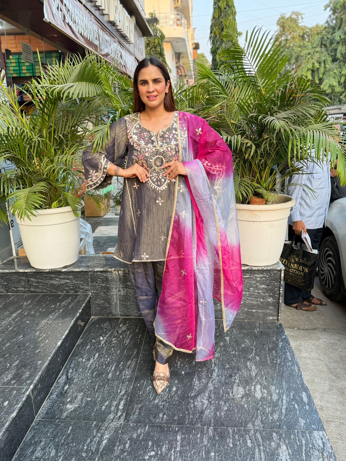 Elegant Short Suit With Dupatta PC2033