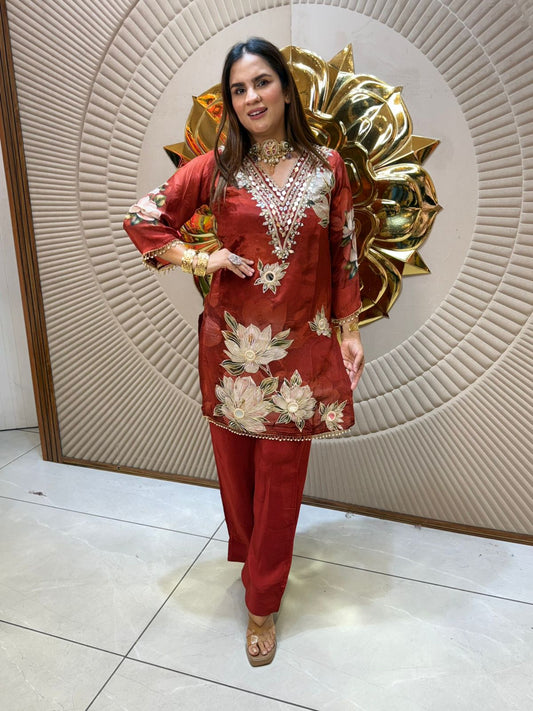 Beautiful Floral Cordset With Heavy Neckline PC2053