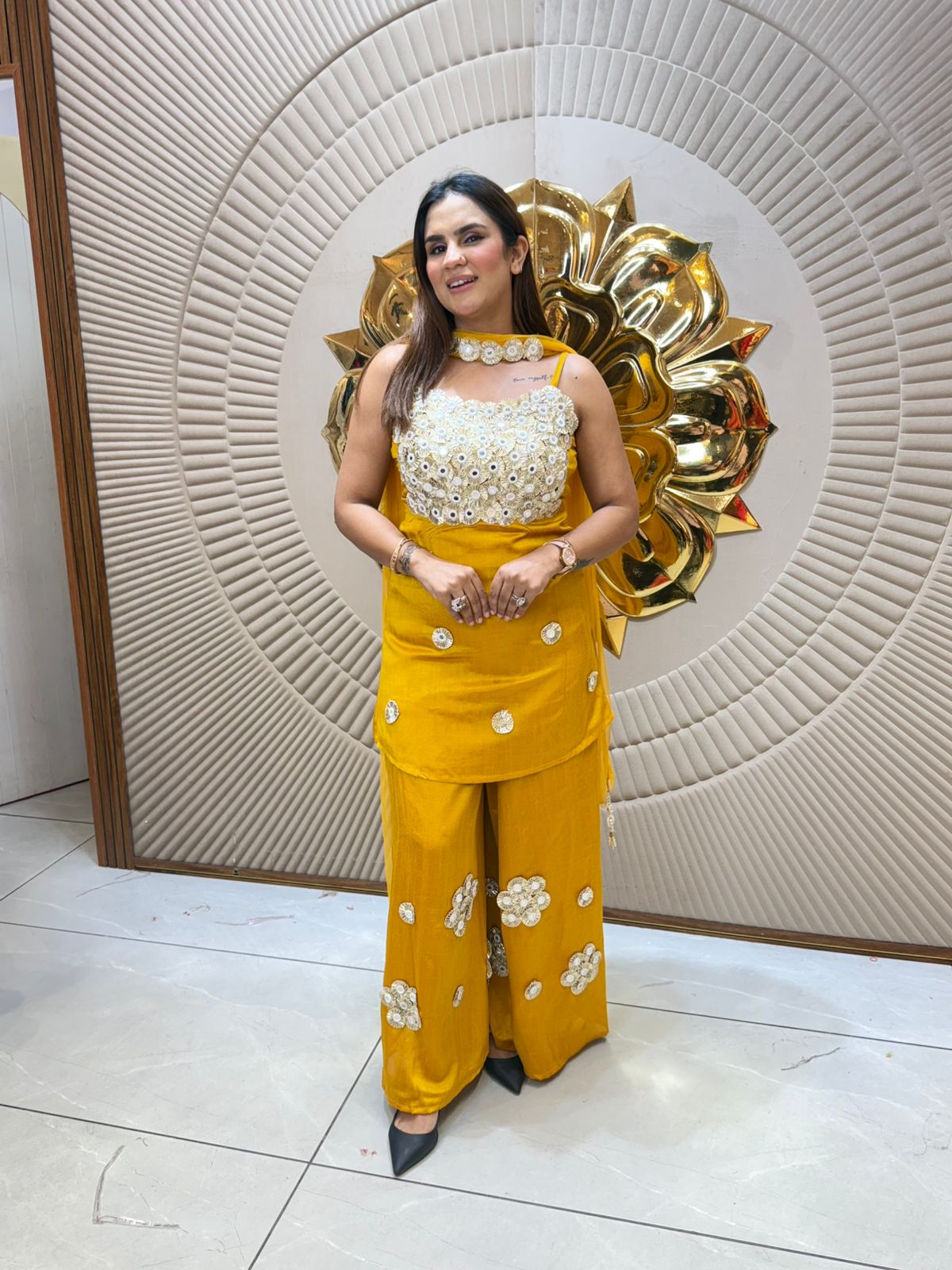 Elegant Suit With Flower Design PC2091
