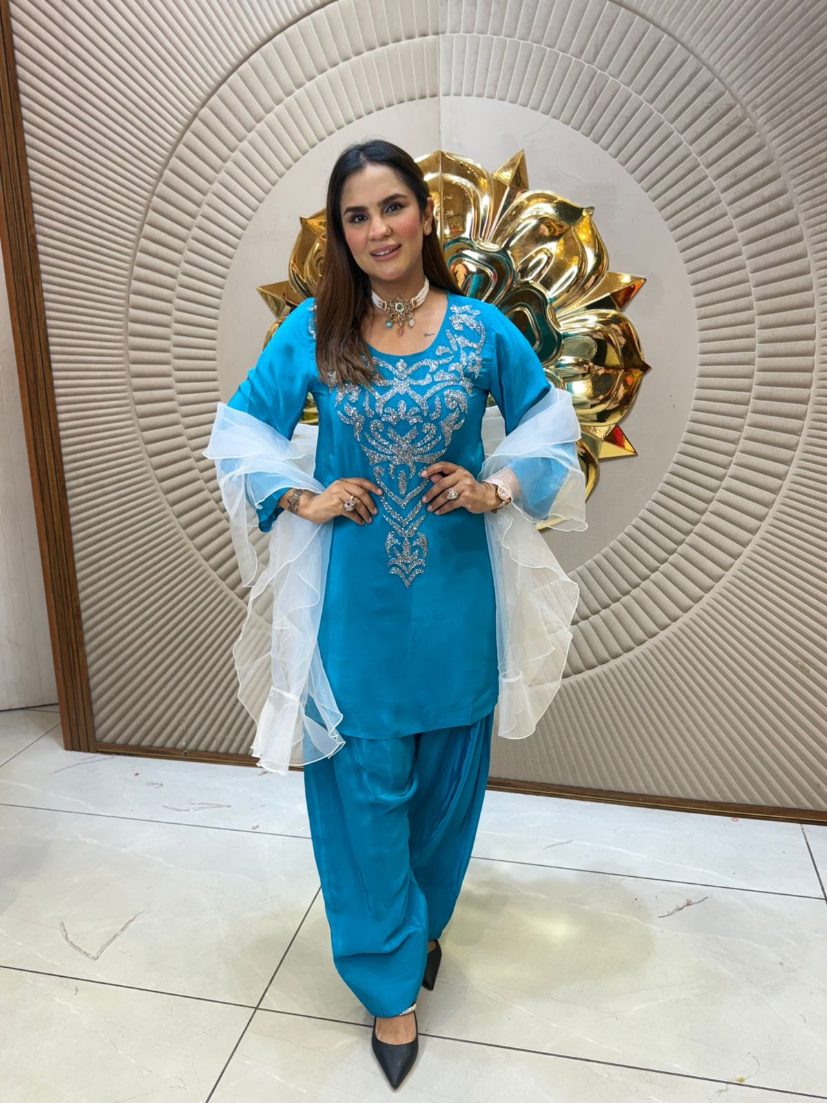 Beautiful Designer Suit PC2093