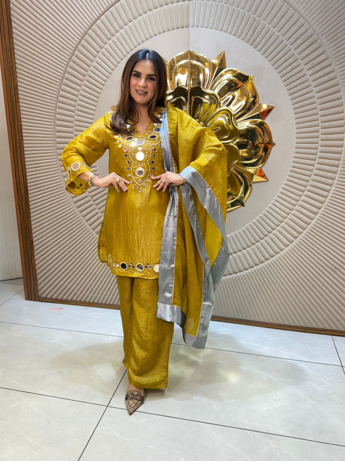 Beautiful With Mirror Work PC2107