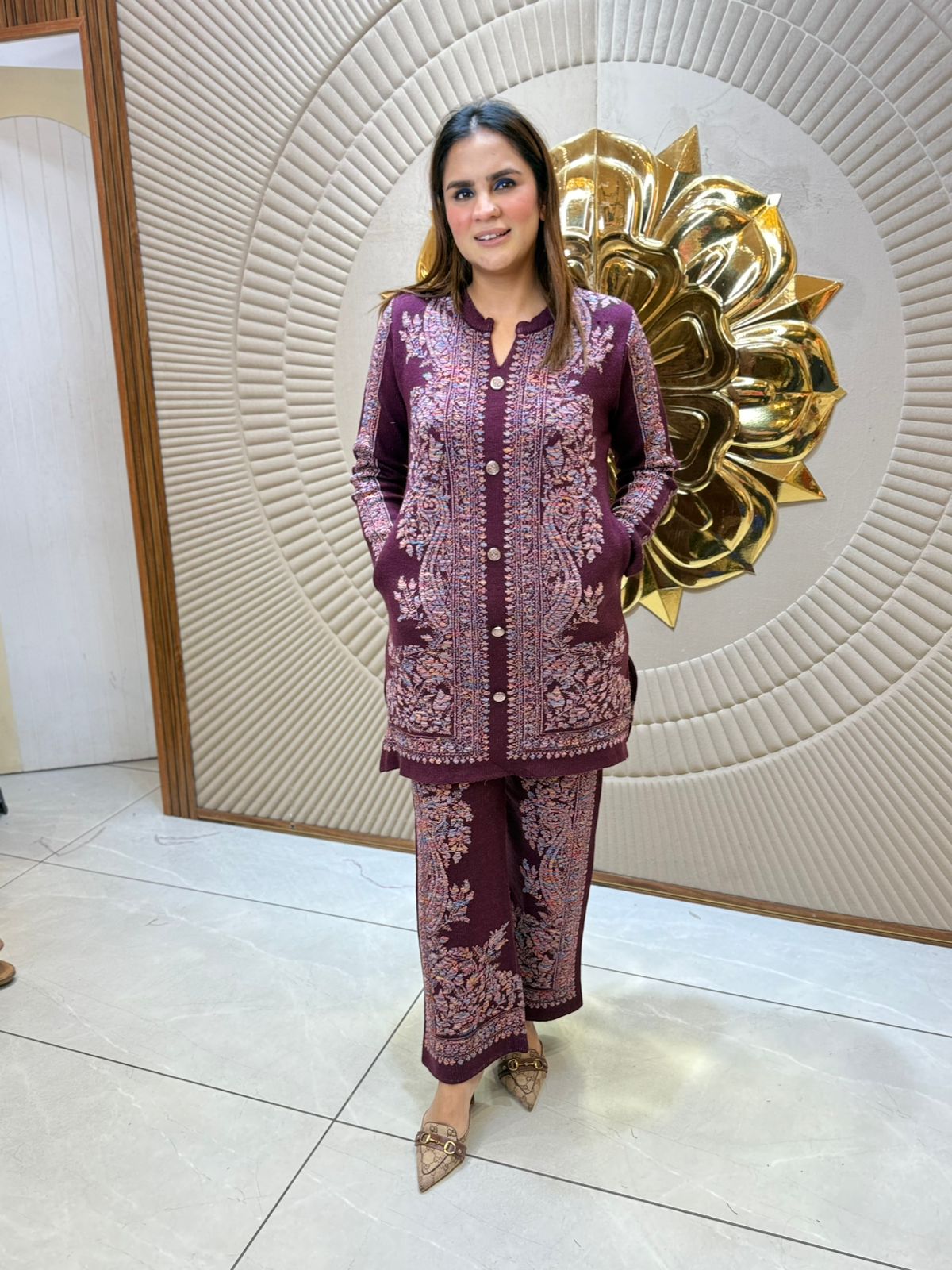 Beautiful Flower Pattern Cordset For Winters PC2129