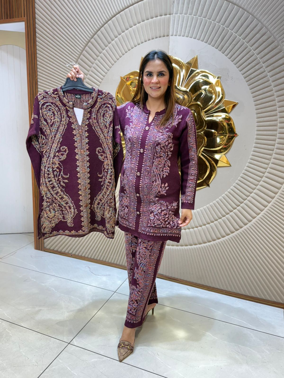 Beautiful Flower Pattern Cordset For Winters PC2129