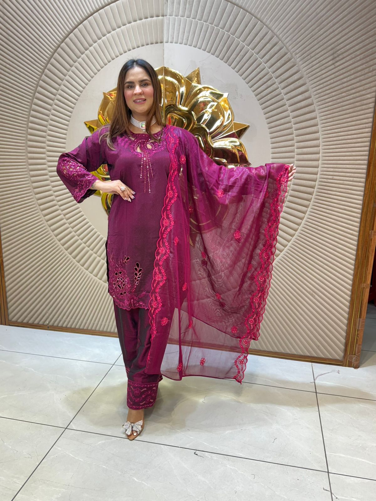 Elegant Suit With Beautiful Design PC2151