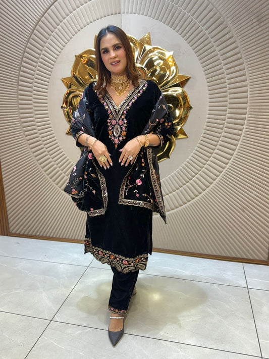 Elegant Velvet Suit PC2187