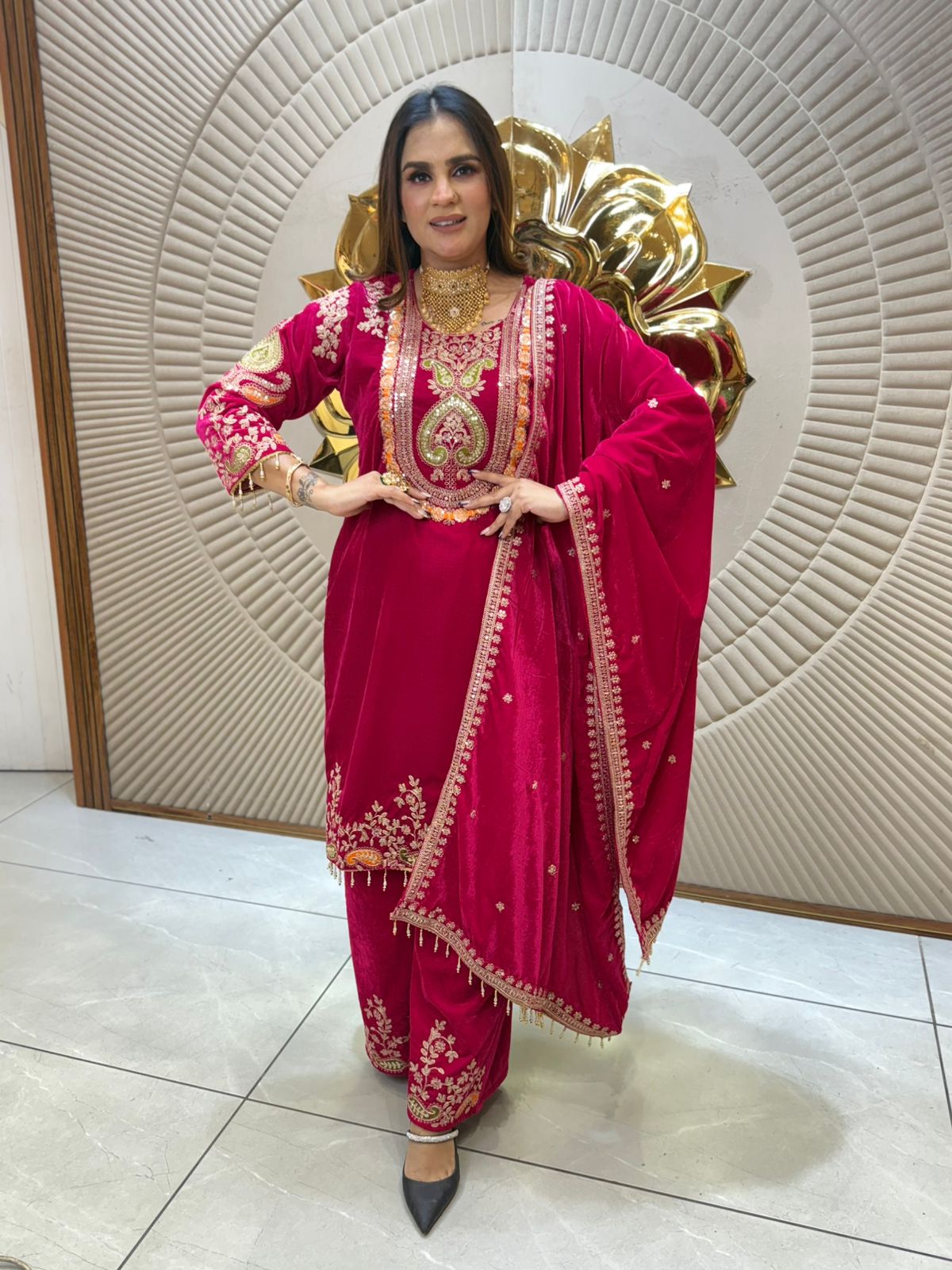 Elegant Suit With Lace Work PC2188