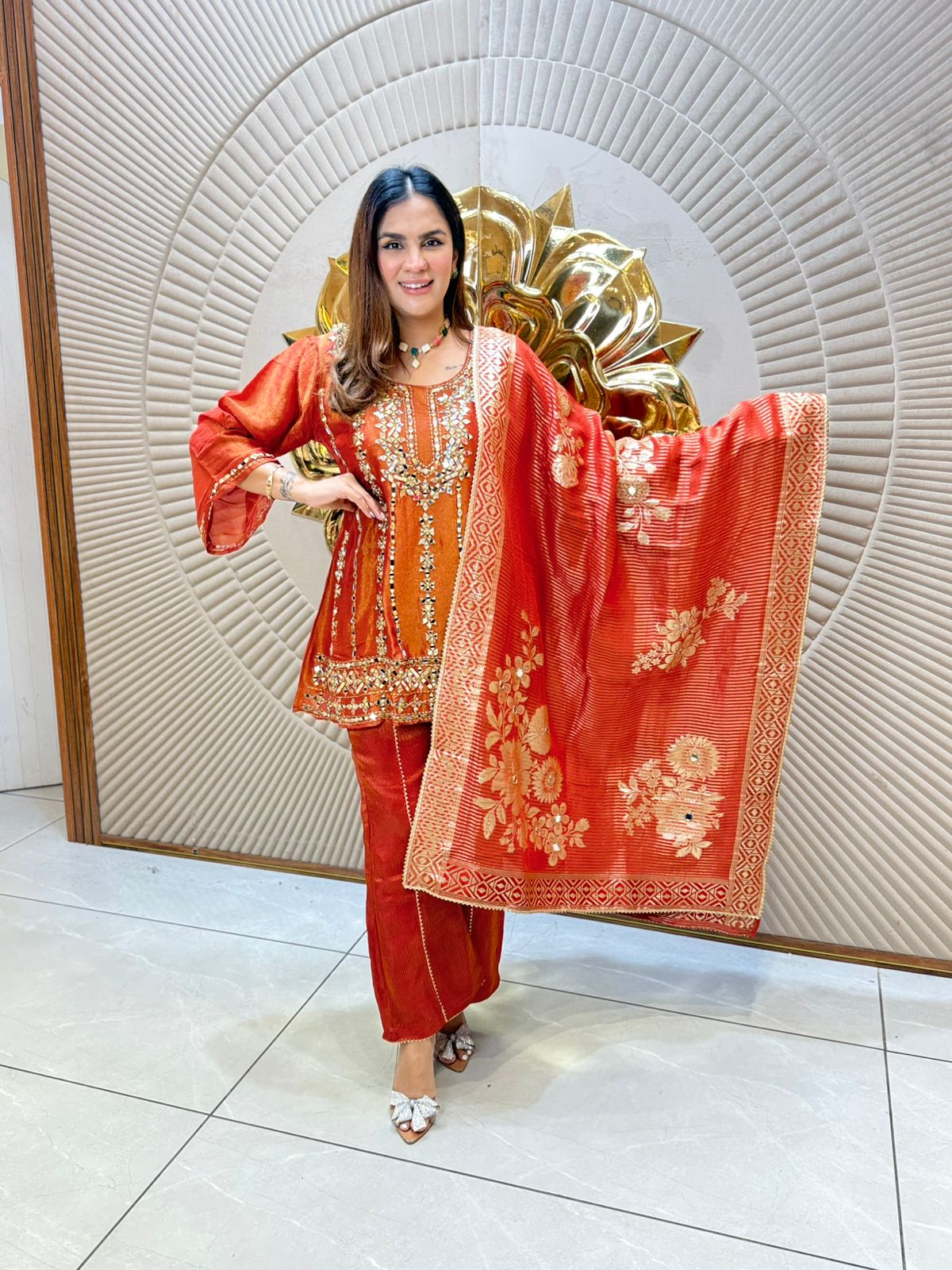 Elegant Short Suit PC2227