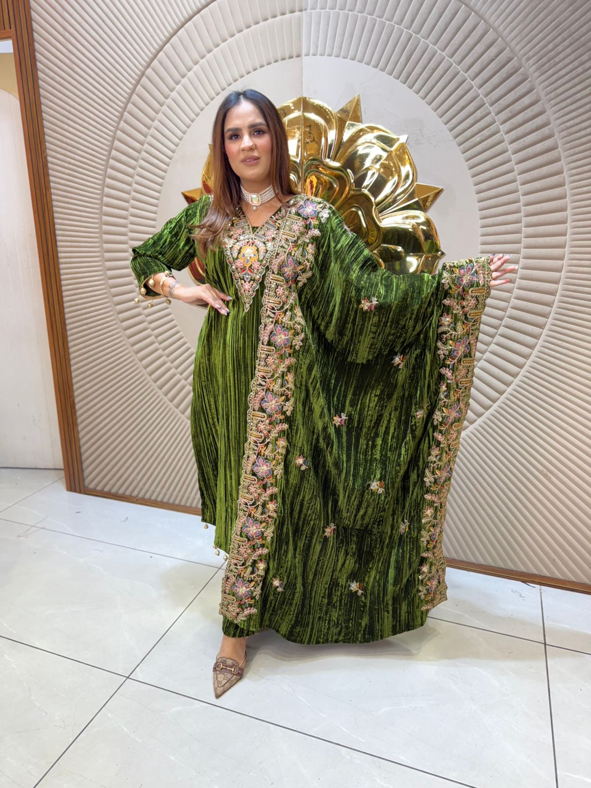 Elegant Velvet Suit PC2248