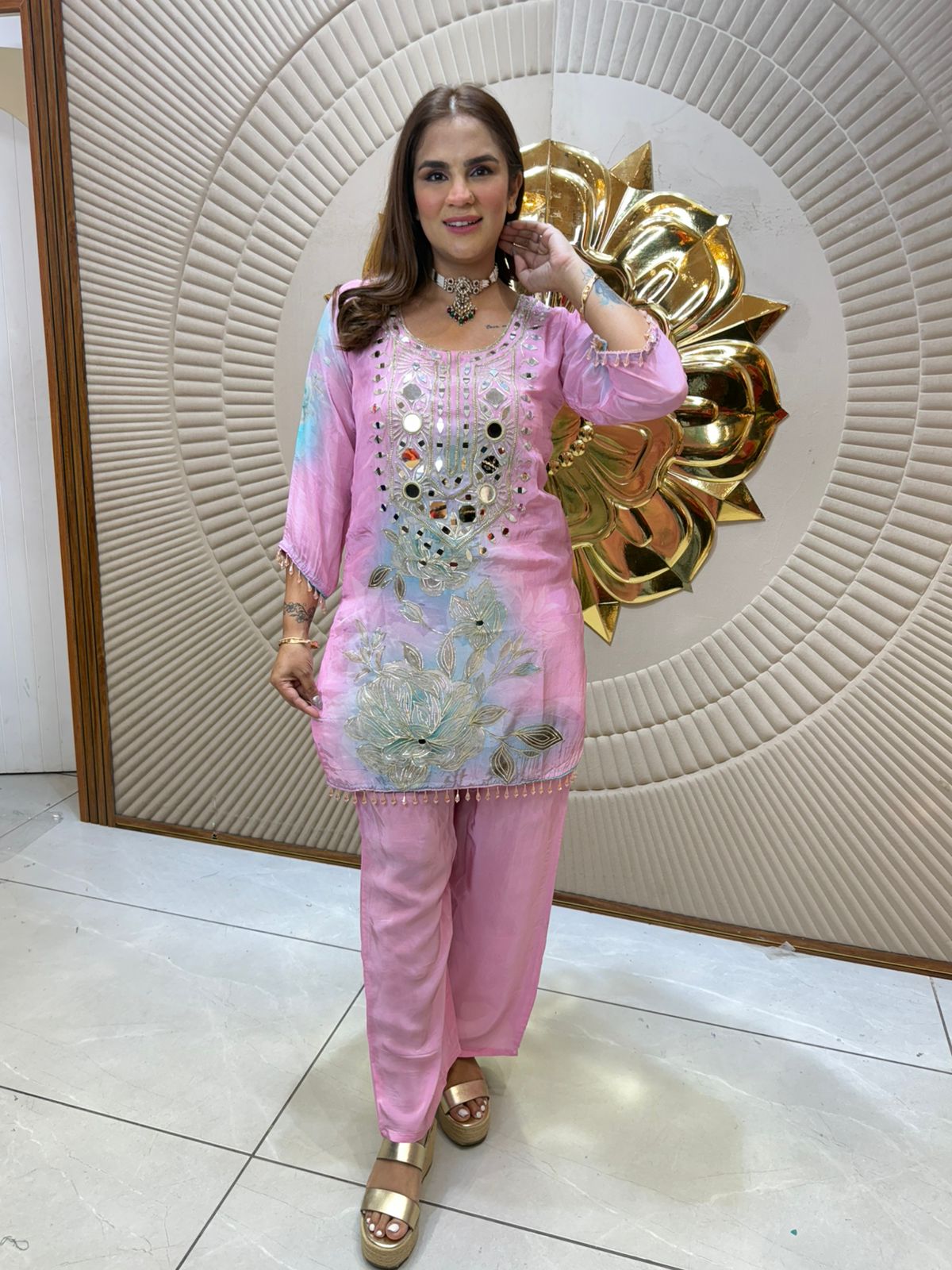 Elegant Mirror Suit PC2270
