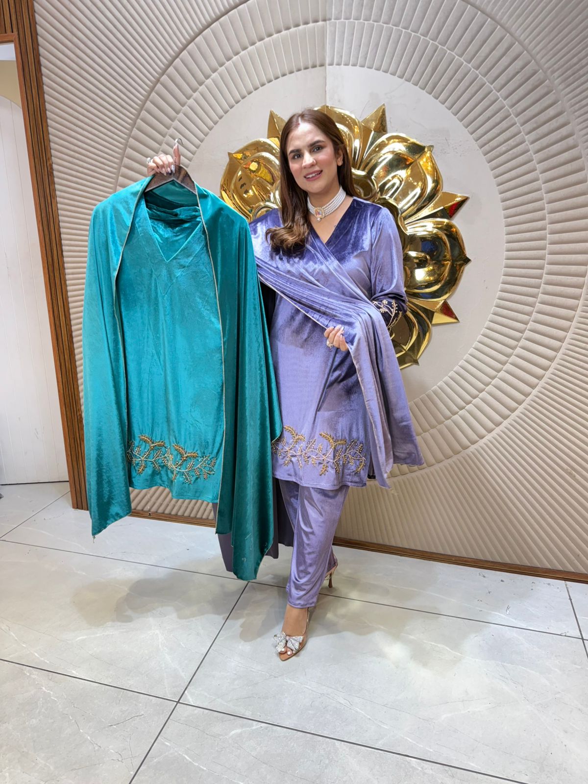 Beautiful Winter Suit With V-neck PC2283