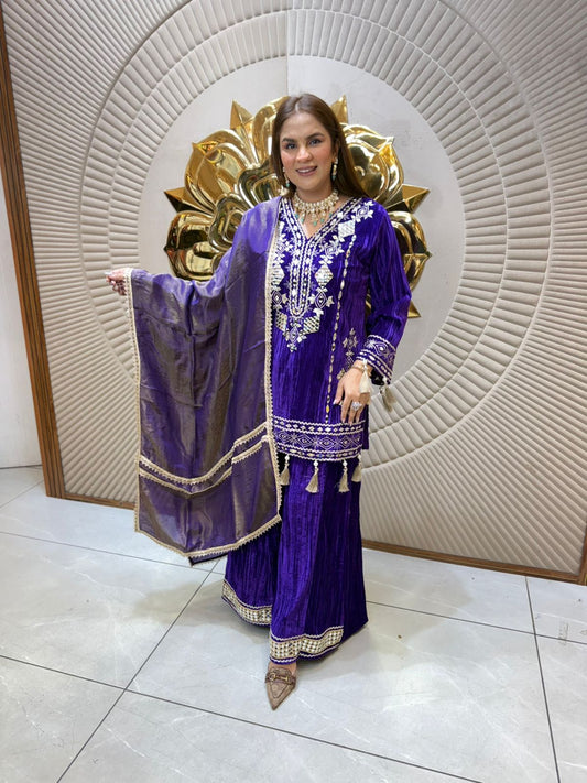 Elegant Suit With Lace Work PC2286