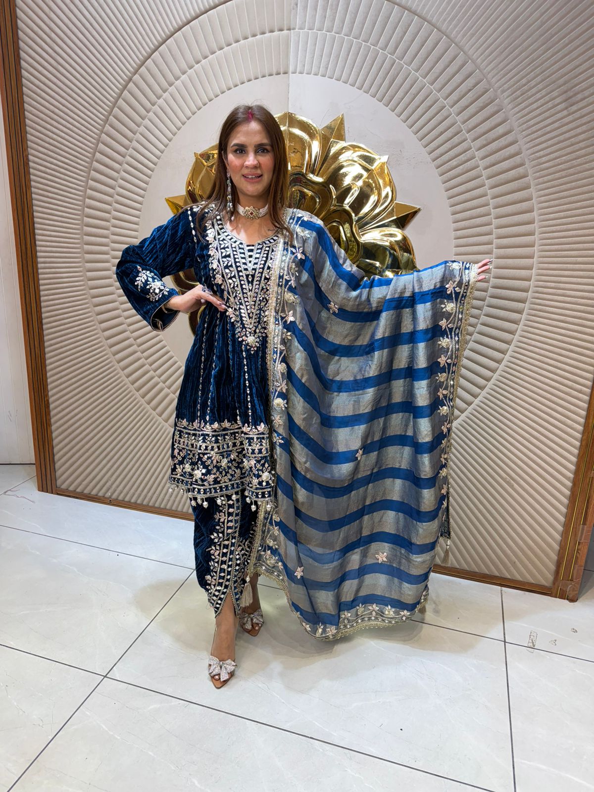 Beautiful Party Wear suit PC2317
