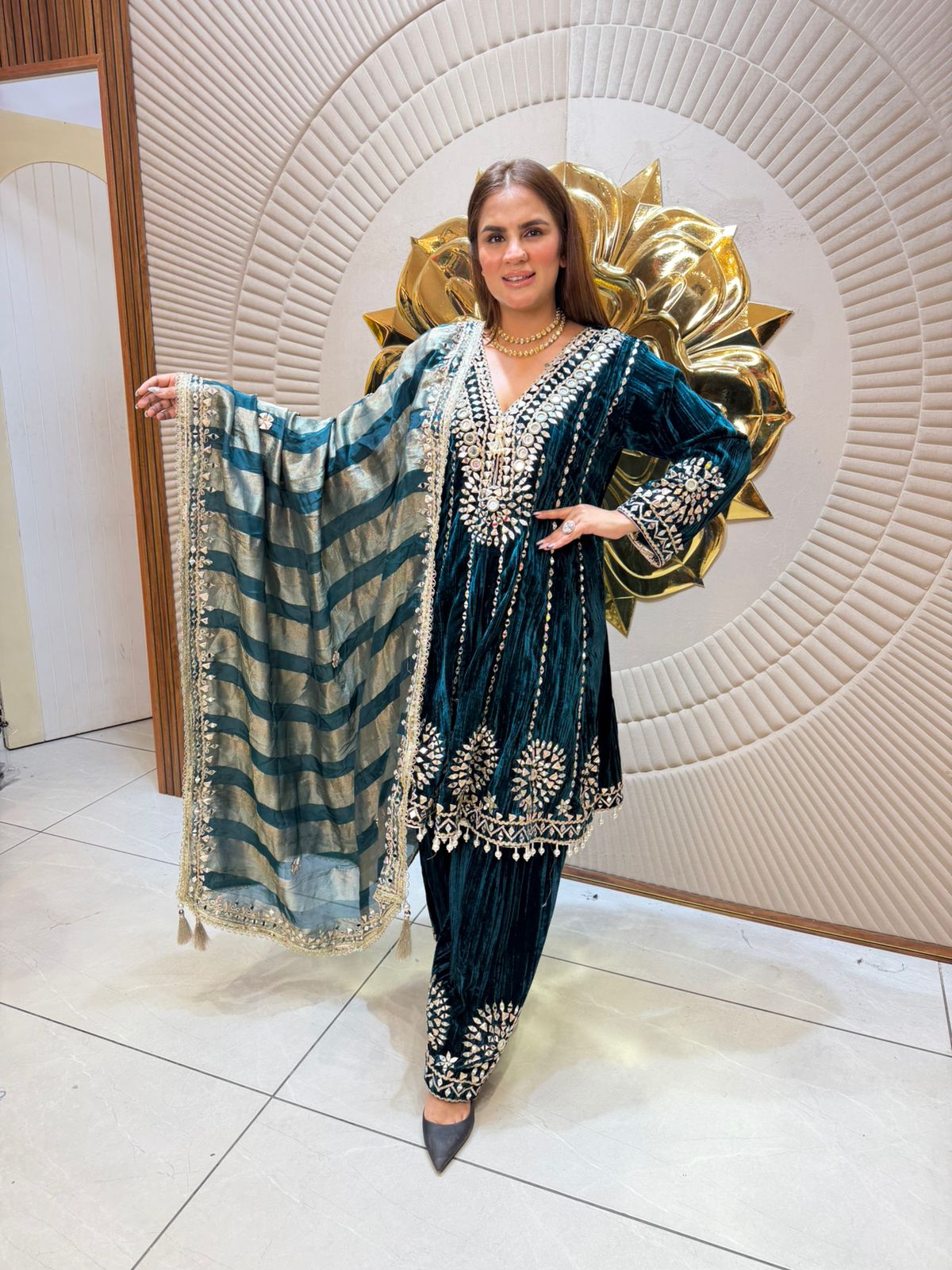 Elegant Suit With Lace Work PC2318