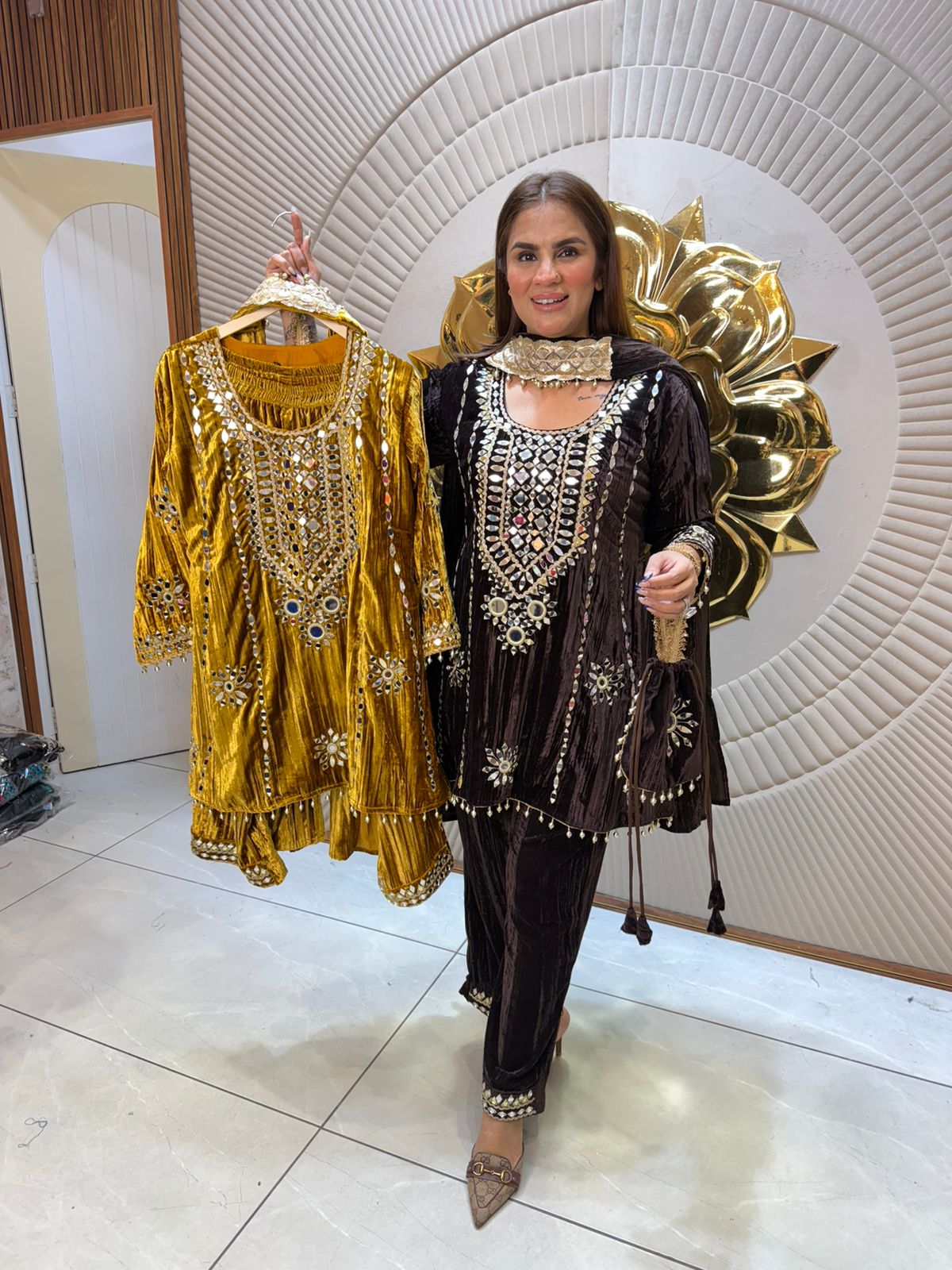 Elegant Suit With Round Neck PC2319