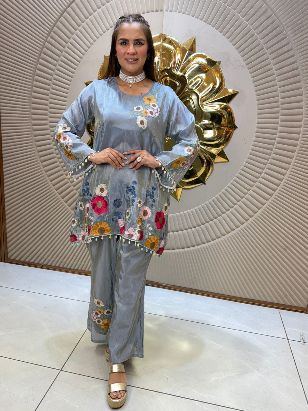 Comfortable Cordset With Embroidered Flowers PC2338