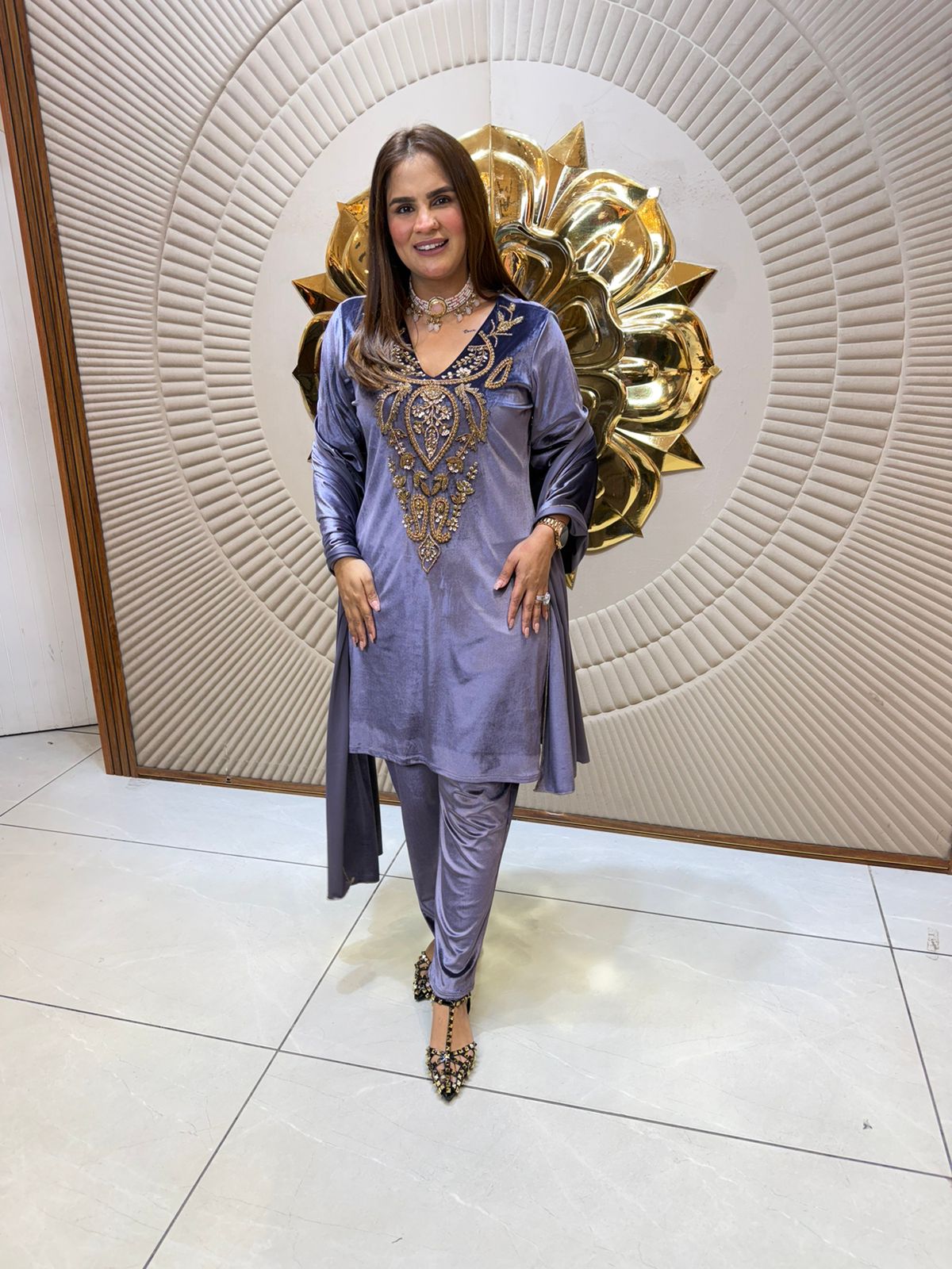 Elegant Silk Suit PC2366