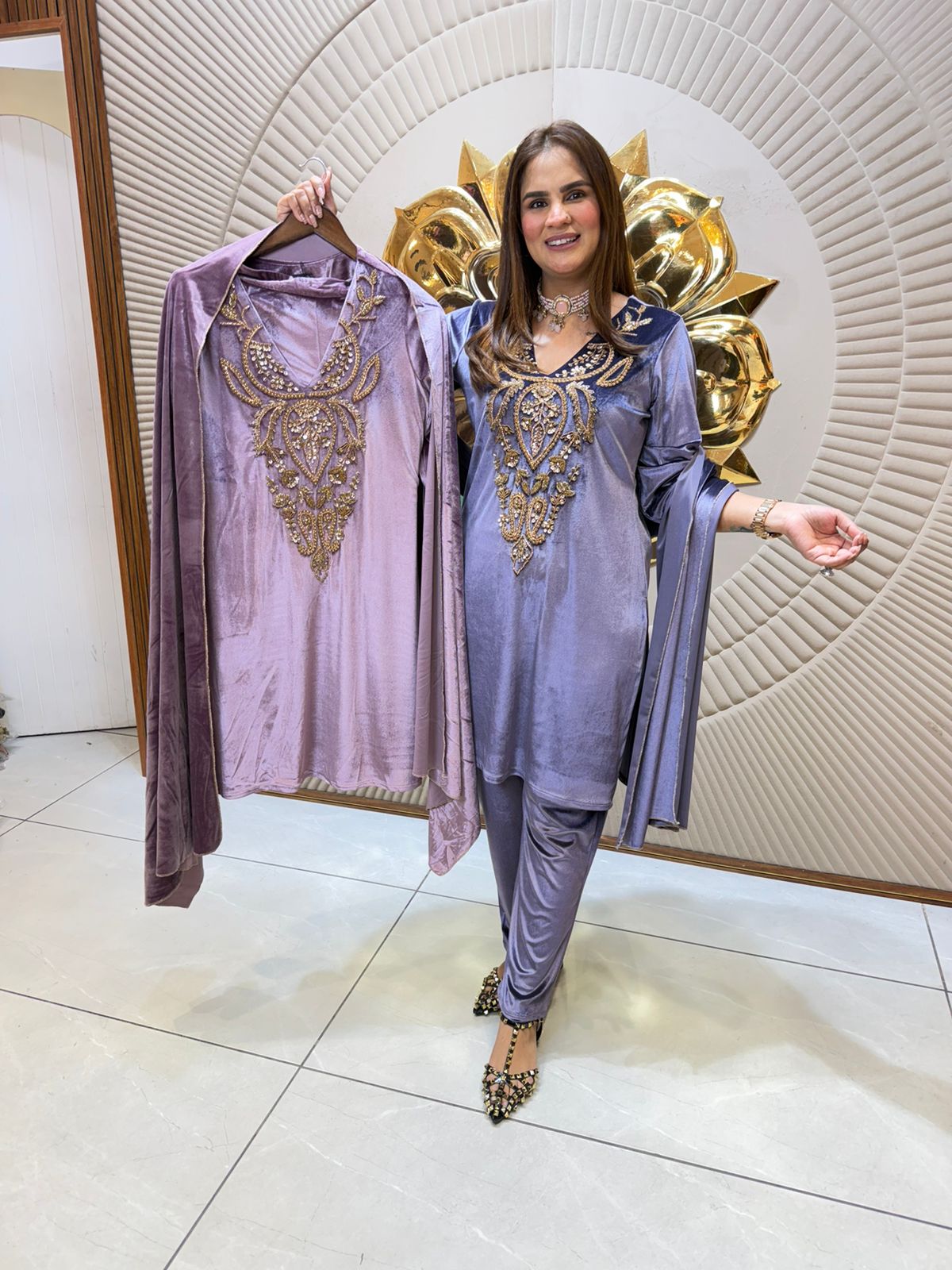 Elegant Silk Suit PC2366