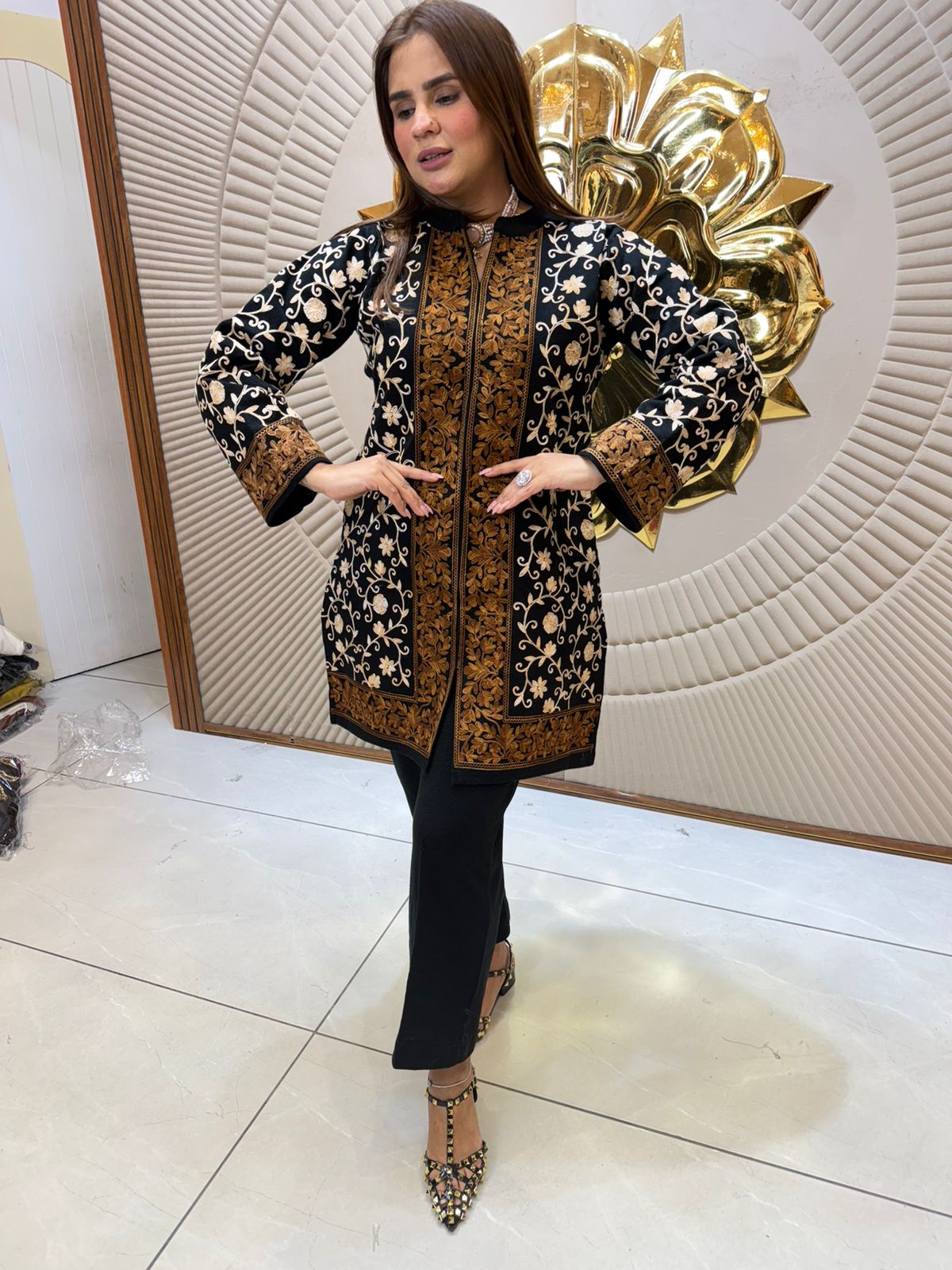 Elegant Dress With Flower Design PC2373