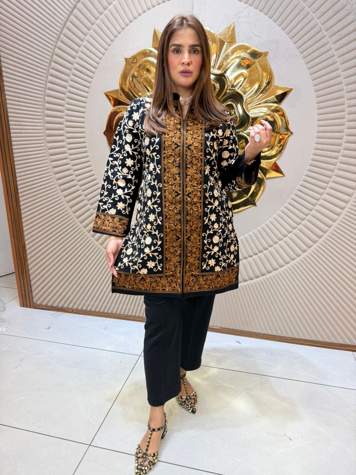 Elegant Dress With Flower Design PC2373