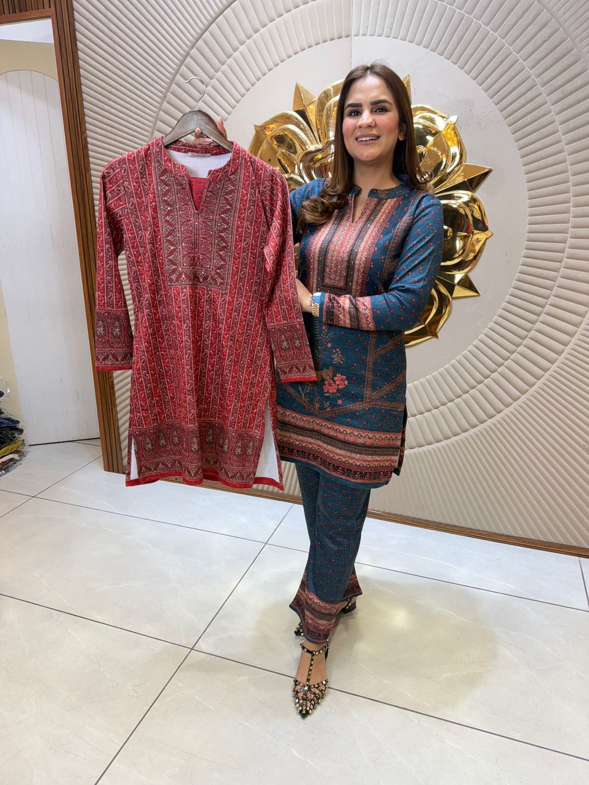 Beautiful Suit Kashmiri Design PC2380