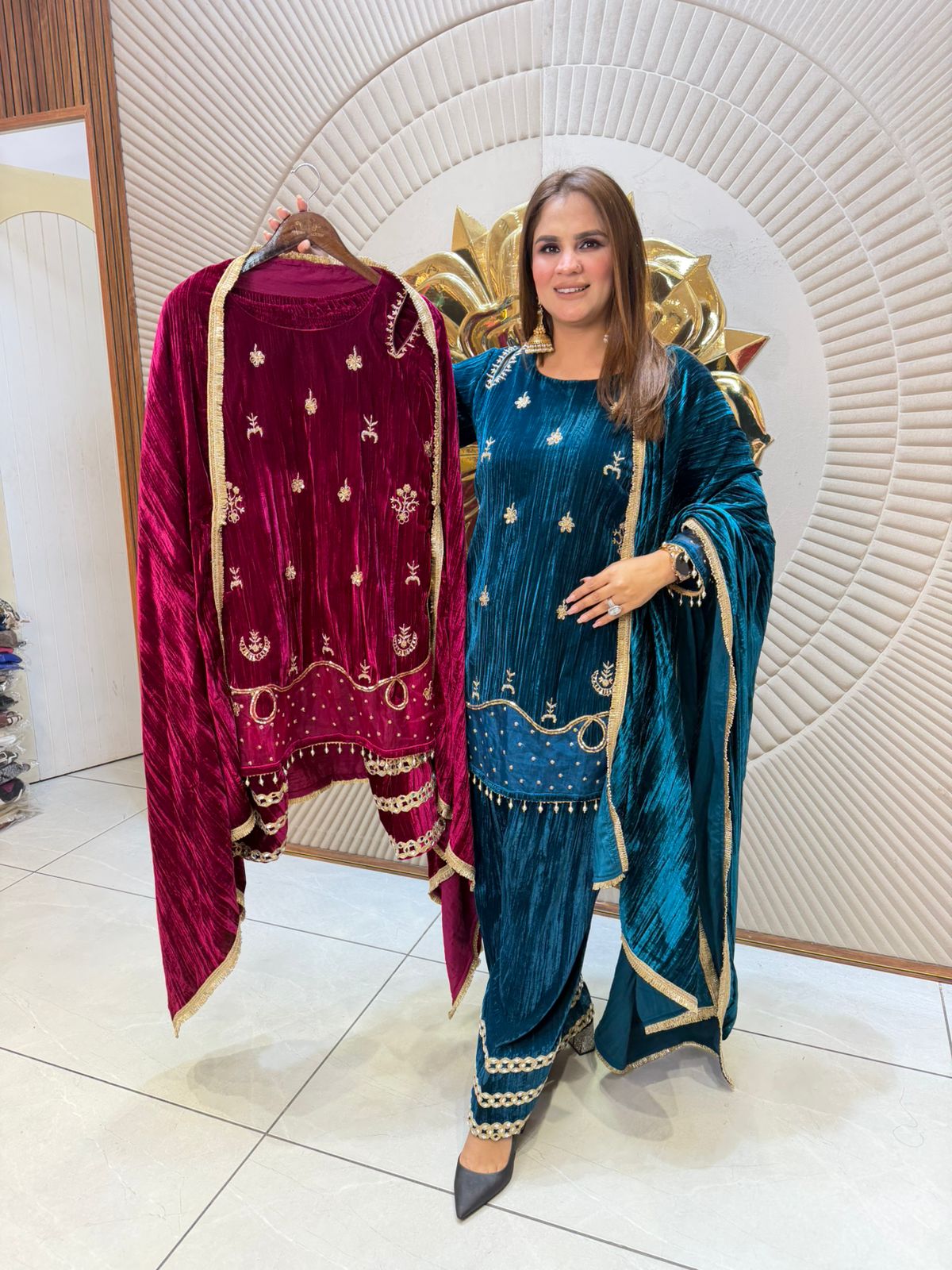 Elegant Velvet Flower Design Suit PC2394