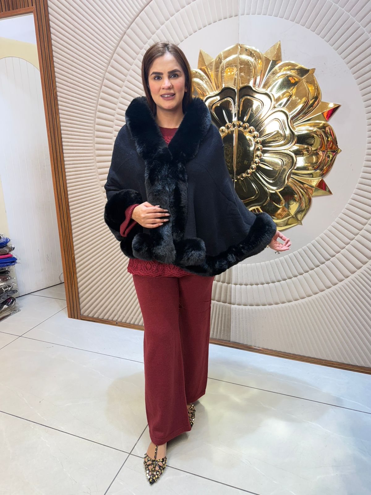 Elegant Winter Cape With Back Design PC2404