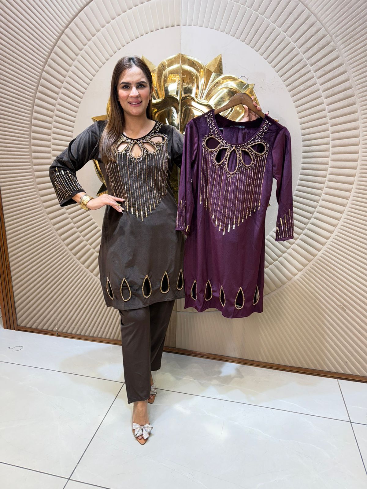 Elegant Suit With Neck Design PC2445