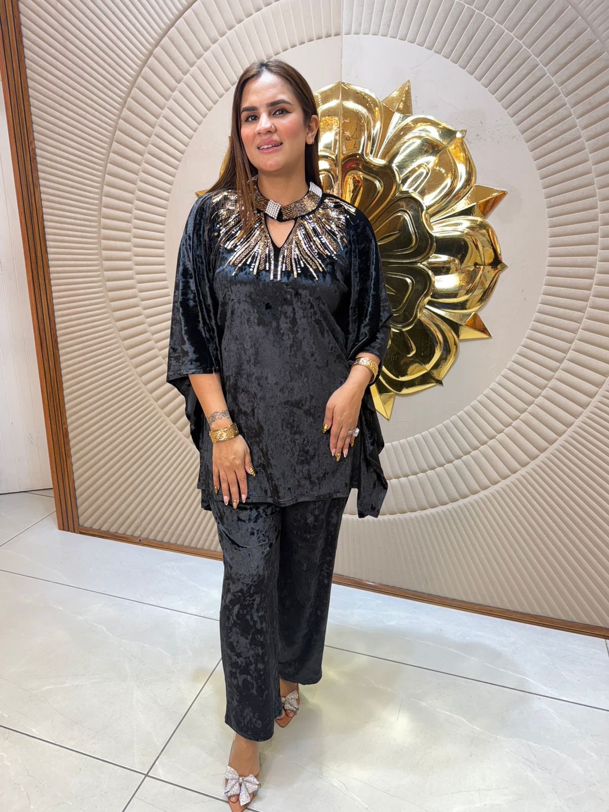 Elegant Velvet Suit Design On Chest PC2451