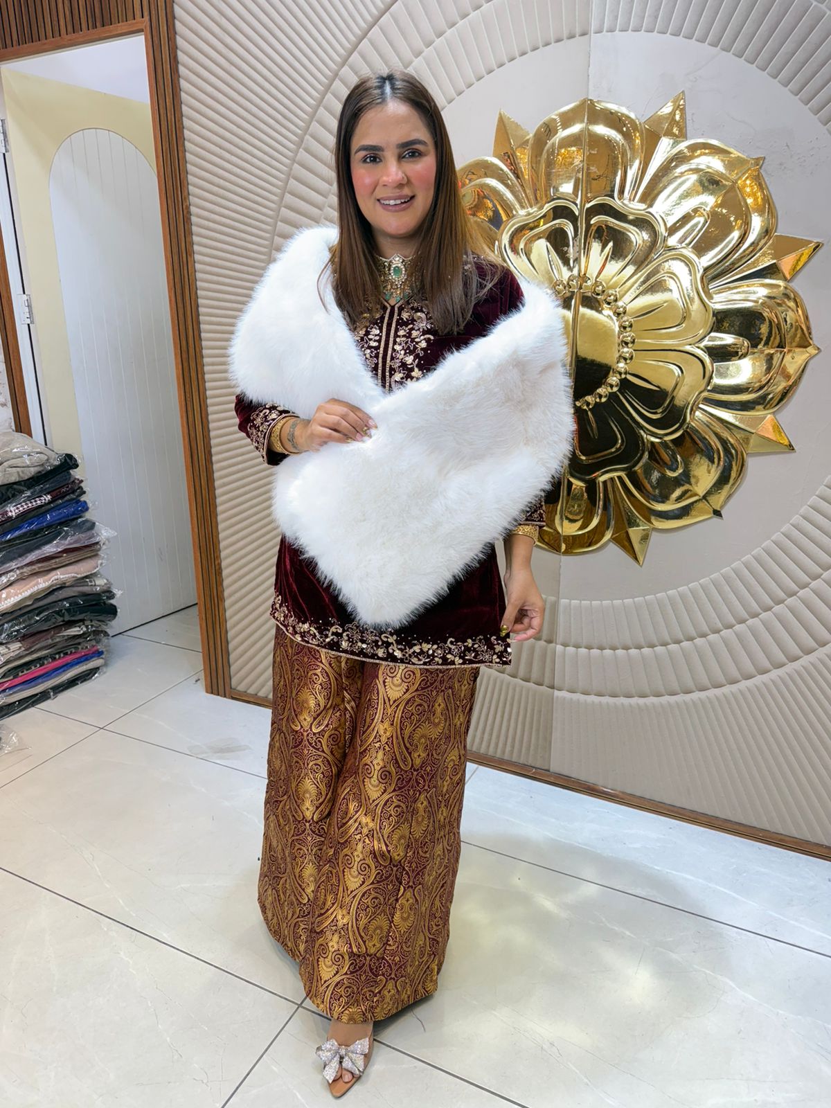 Elegant Velvet Shawl PC2459