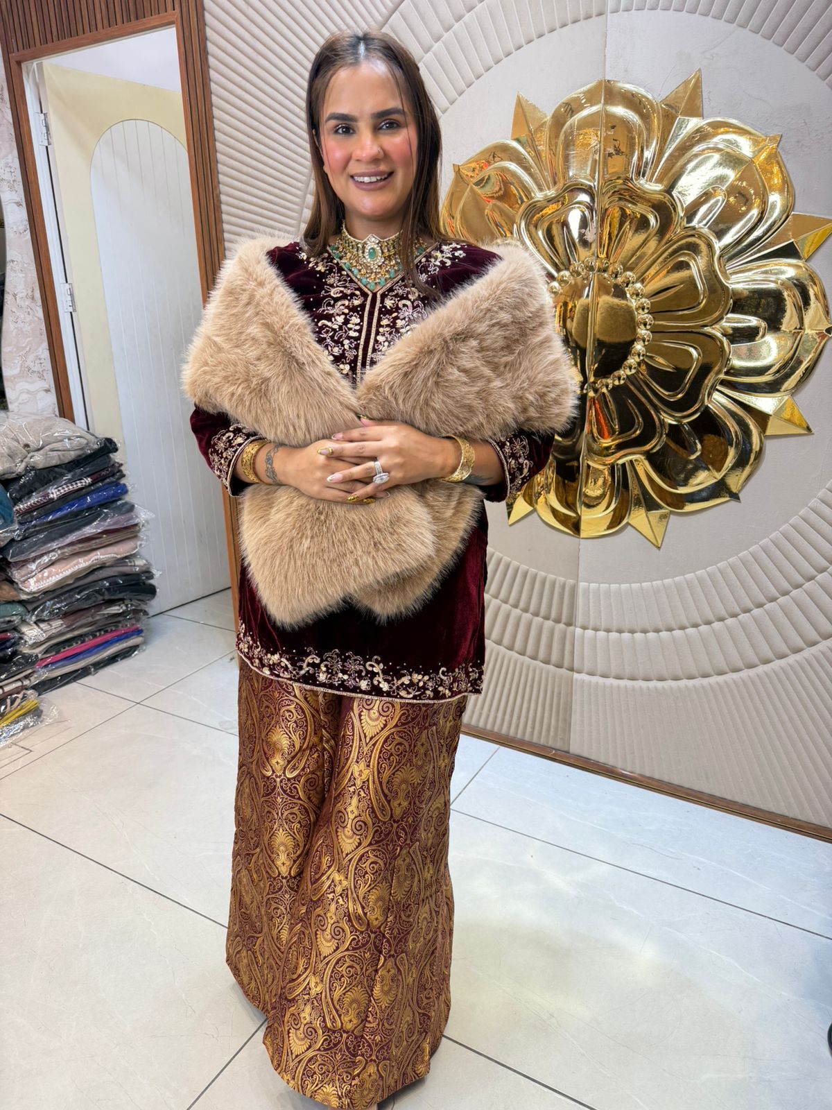 Elegant Velvet Shawl PC2459