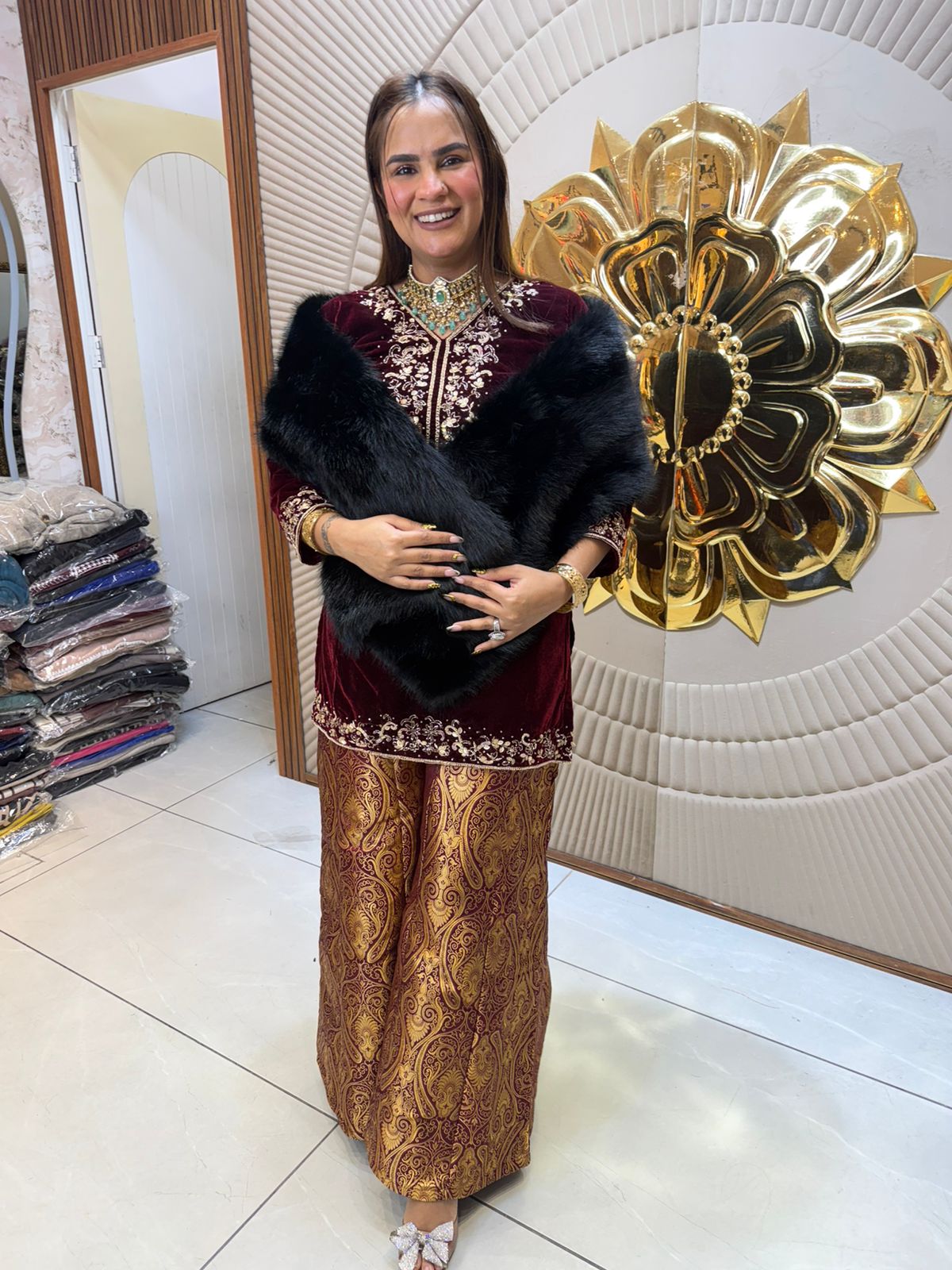 Elegant Velvet Shawl PC2459