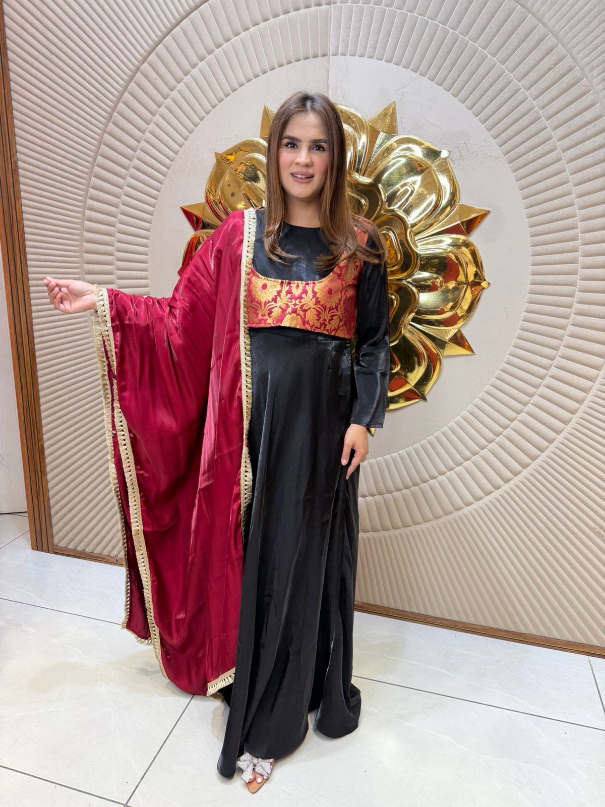 Elegant Velvet Suit With Unike design PC2521