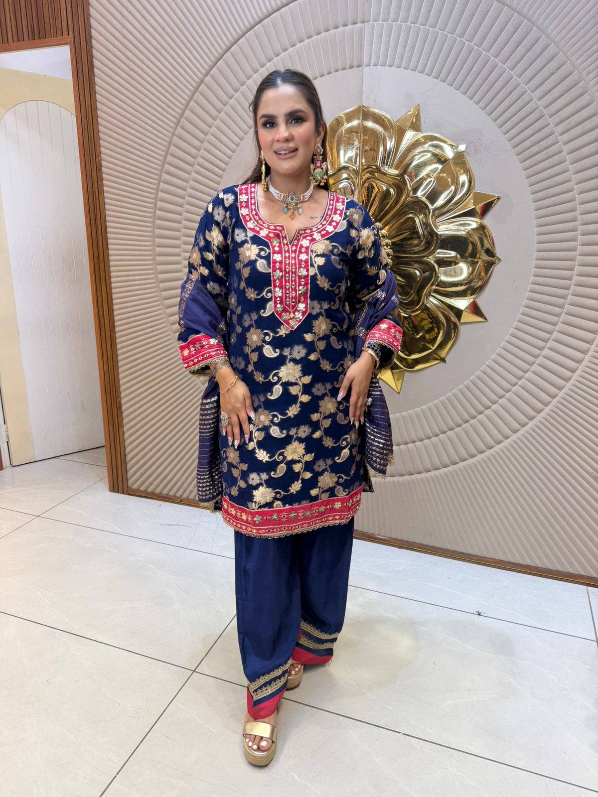 Elegant Suit With Flower Design PC2608