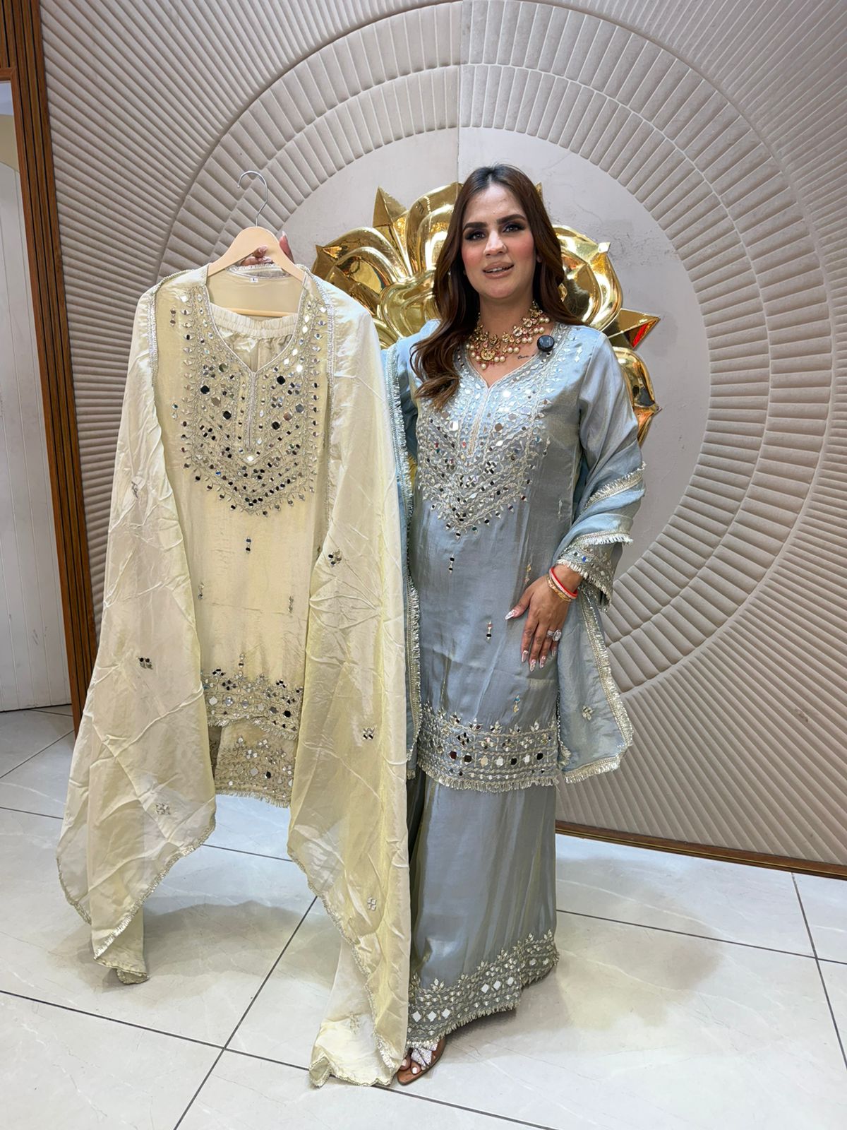 Elegant Heavy Design Suit PC2672