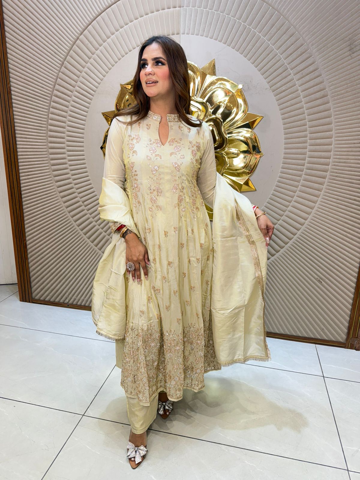 Elegant Suit With Leaf Design PC2677