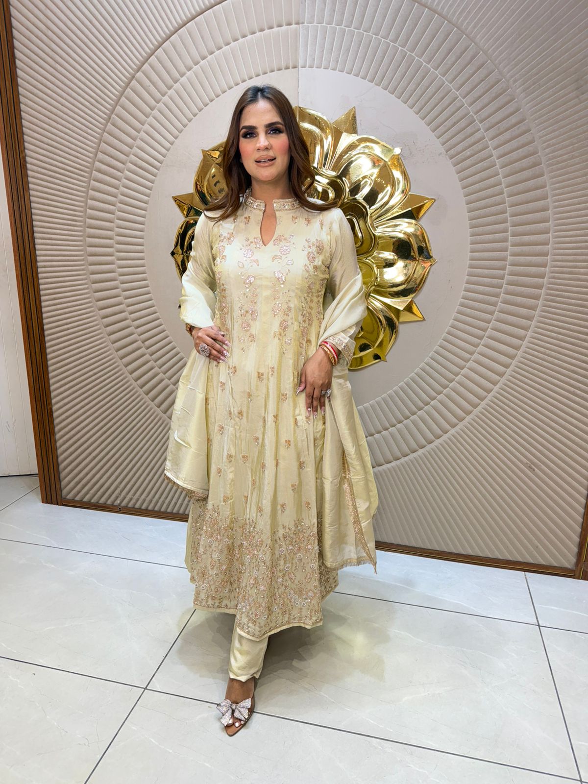 Elegant Suit With Leaf Design PC2677