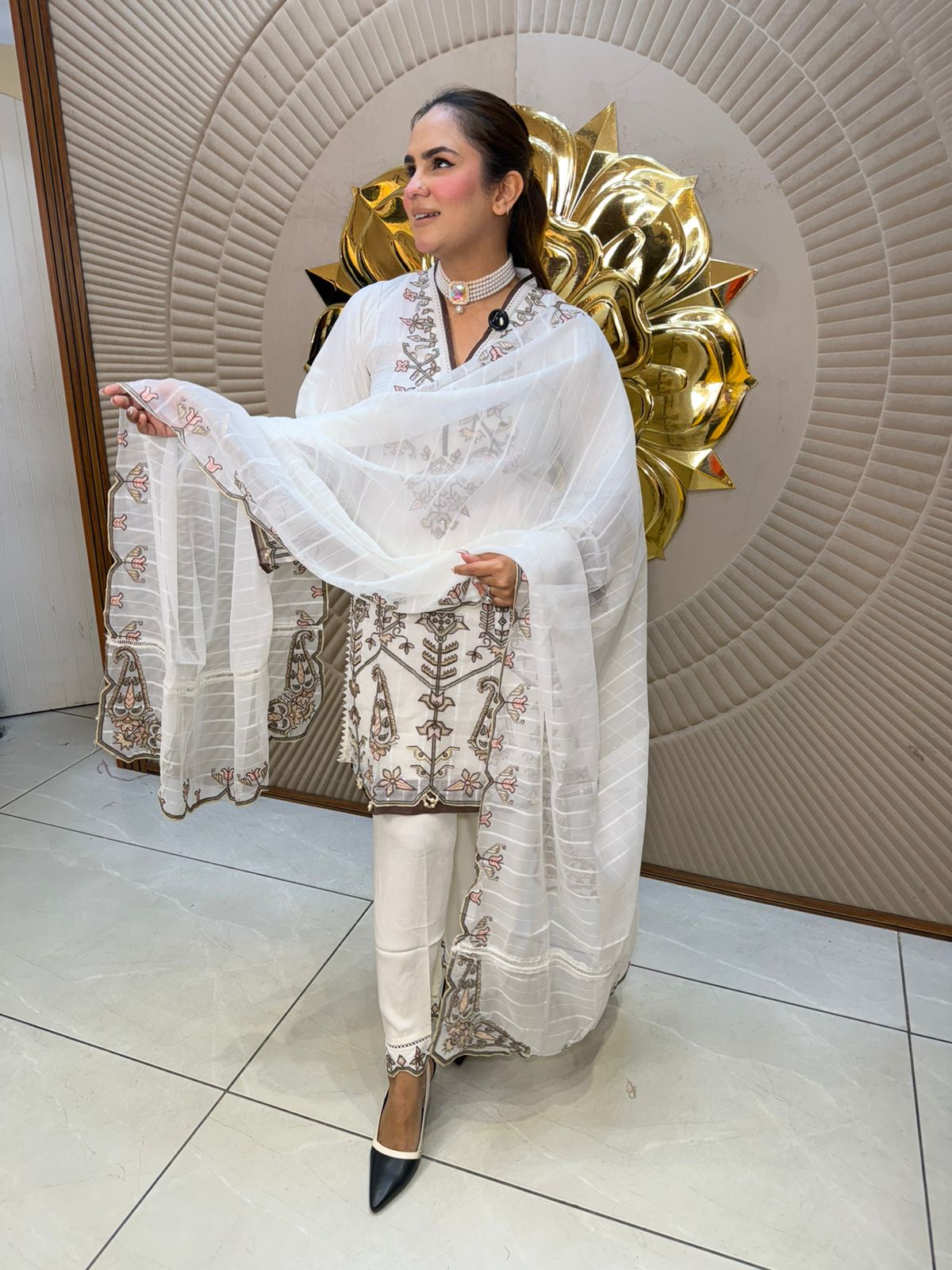 Elegant Suit With Printed Design PC2717