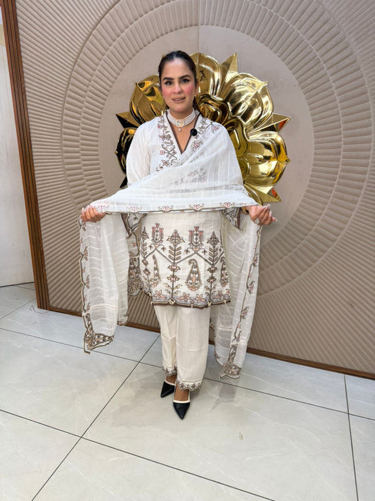 Elegant Suit With Printed Design PC2717