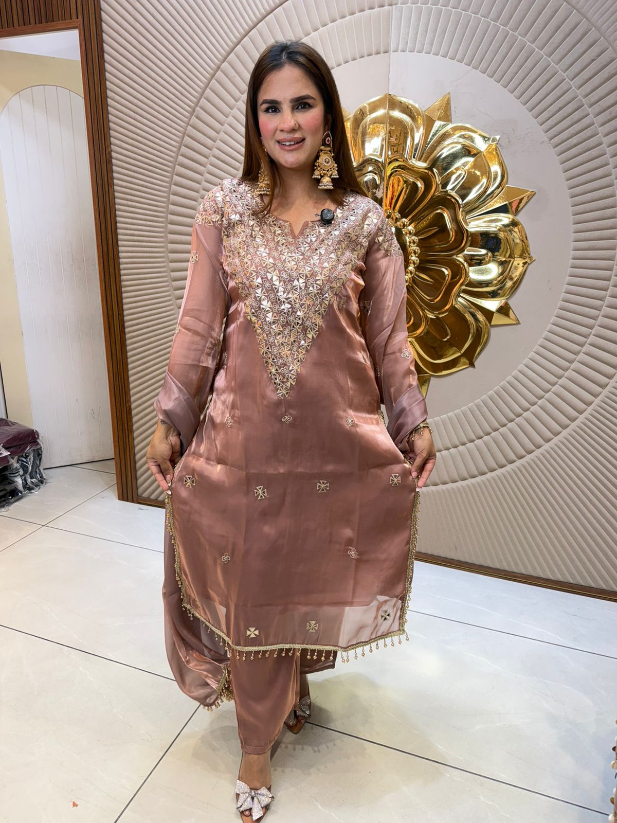 Beautiful V-Neck Design Suit PC2757