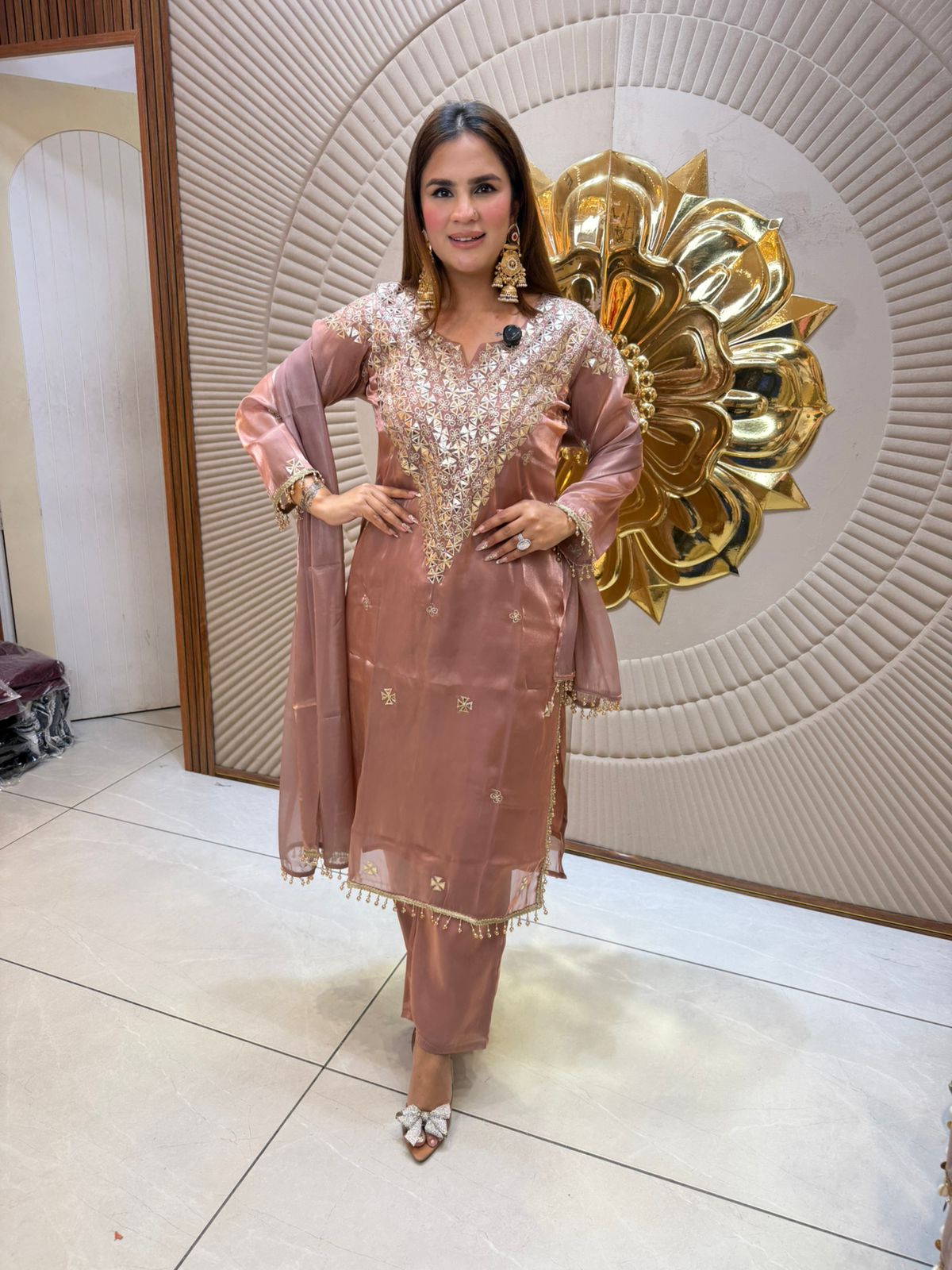Beautiful V-Neck Design Suit PC2757
