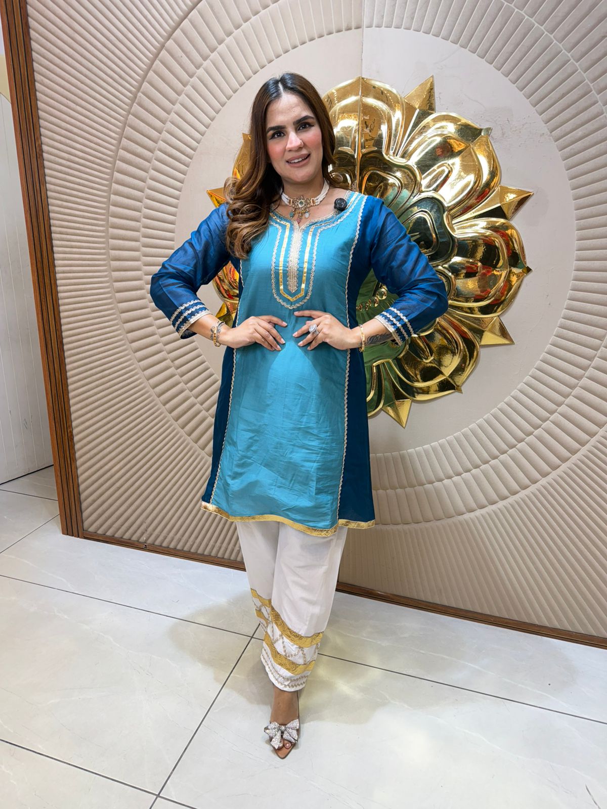 Elegant Suit With Dual Tone PC2823