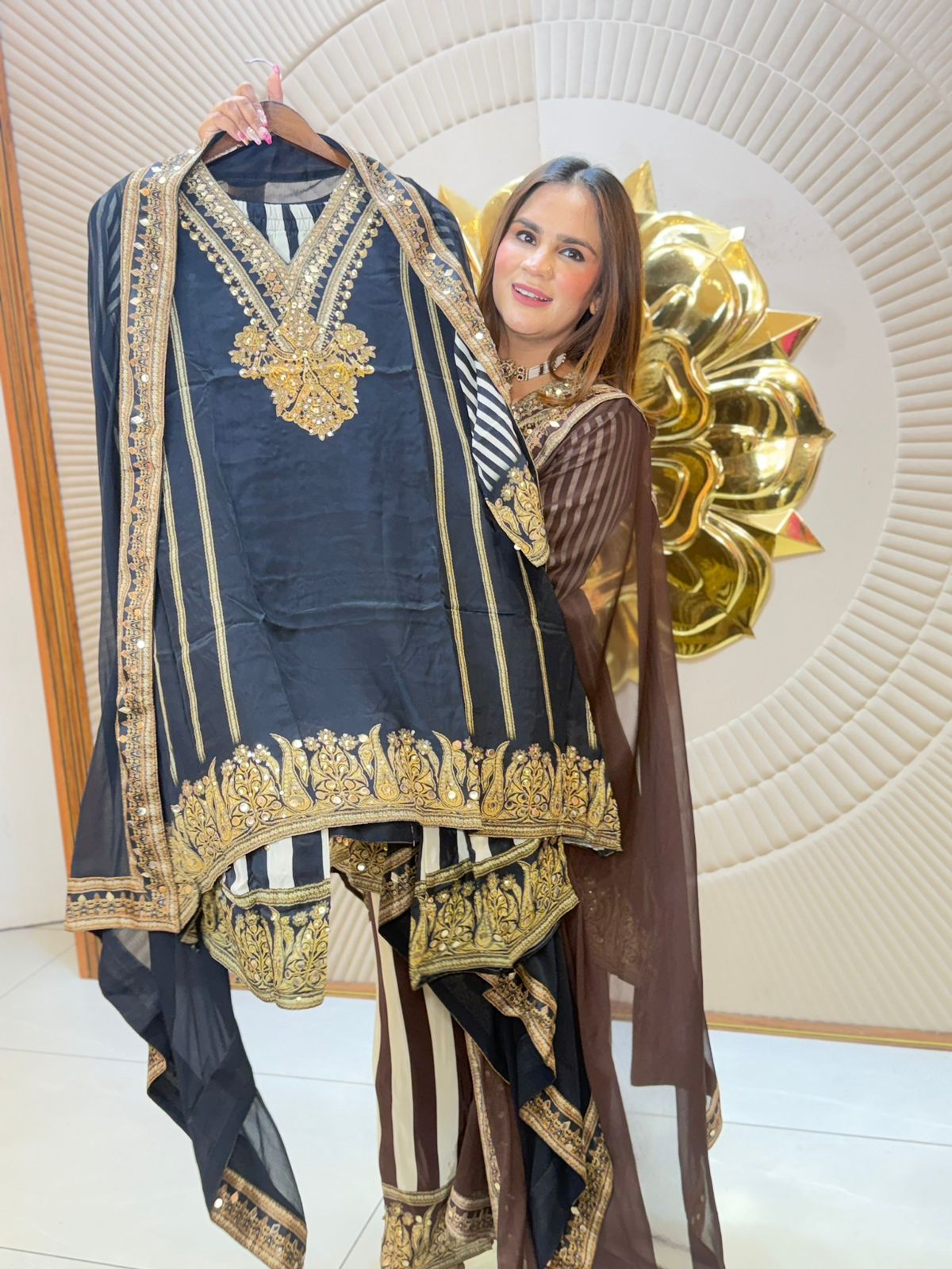 Stunning Designer Suit PC2719