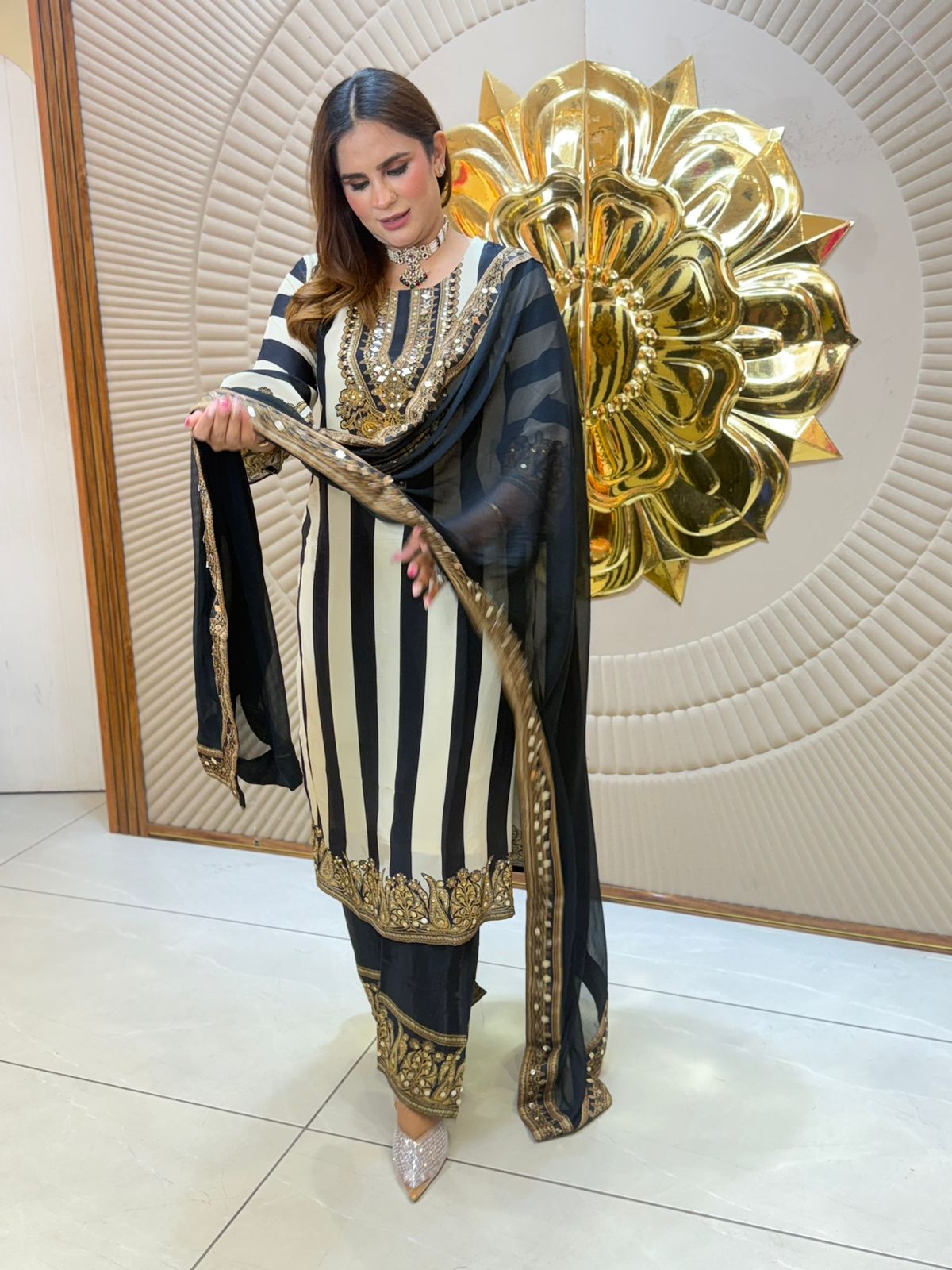 Stunning Party Wear Suit PC2721