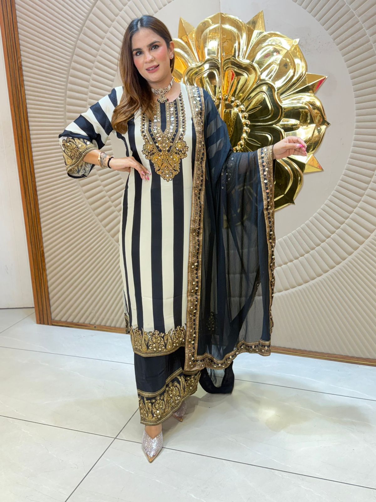 Stunning Party Wear Suit PC2721