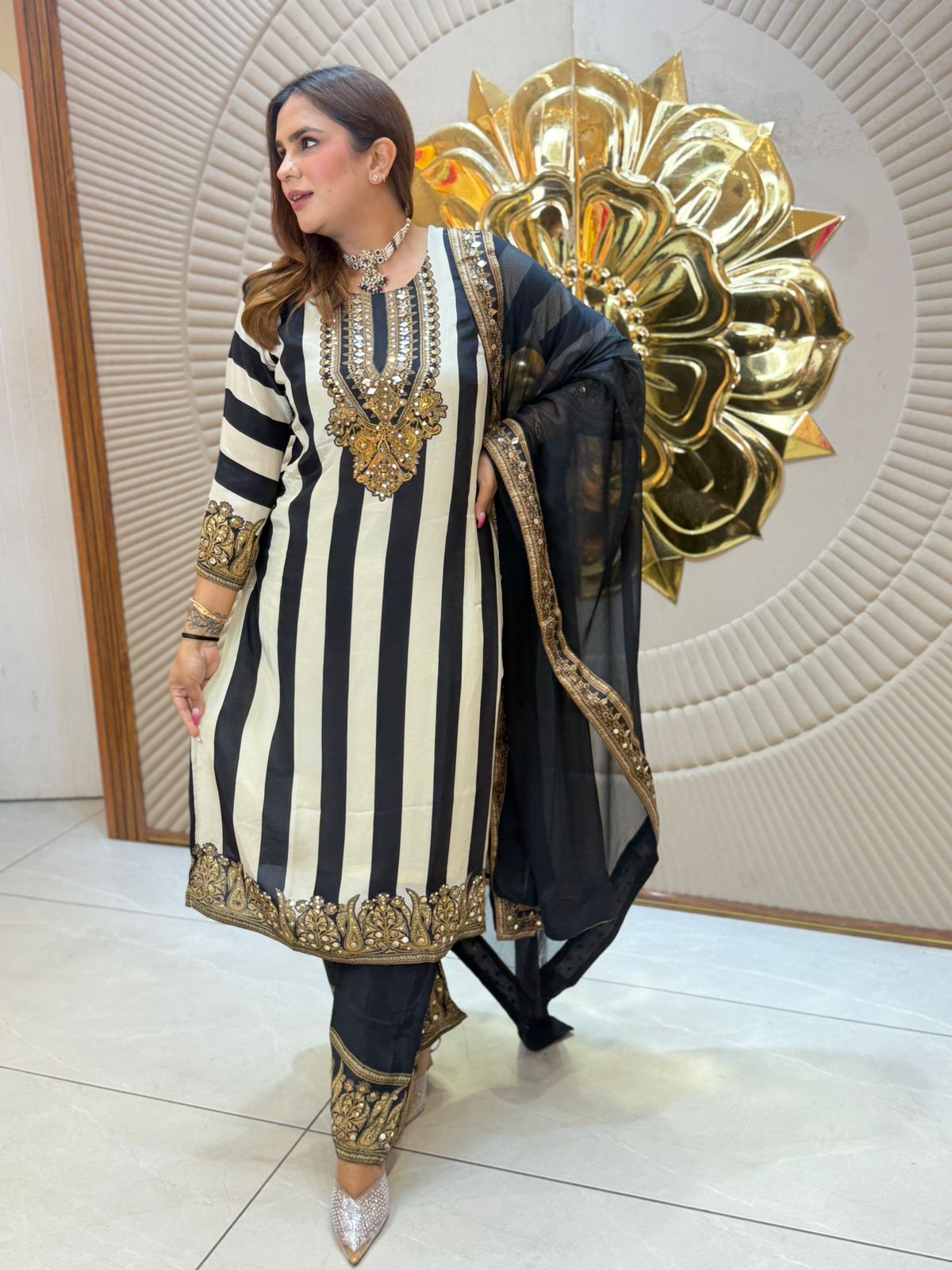 Stunning Party Wear Suit PC2721