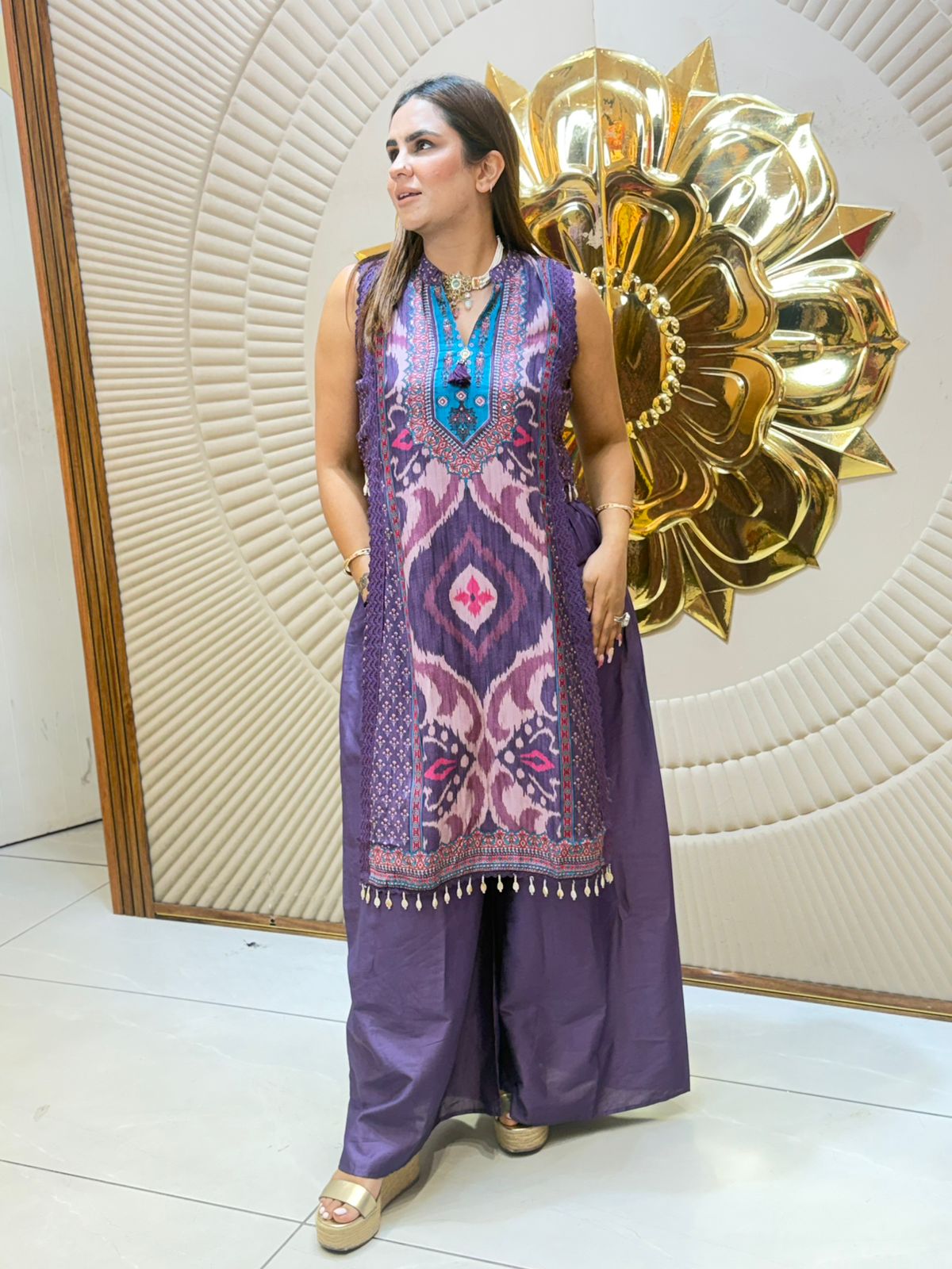 Beautiful Pattern Print Suit PC2740