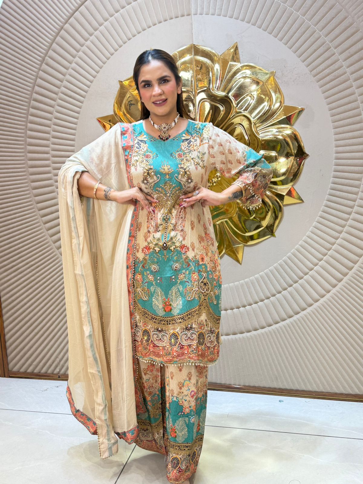 Stunning Pattern Print Suit With Lace Work PC2762