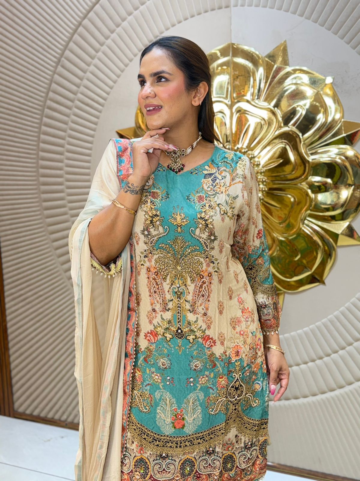 Stunning Pattern Print Suit With Lace Work PC2762